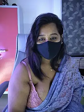 Snapshot of beauty_lisa- chatting on 07-09-26, 01:32 beauty lisa- online show from 07-09-26, 01:32