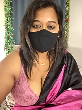 Snapshot of beauty_lisa- chatting on 06-30-26, 08:20 beauty lisa- online show from 06-30-26, 08:20