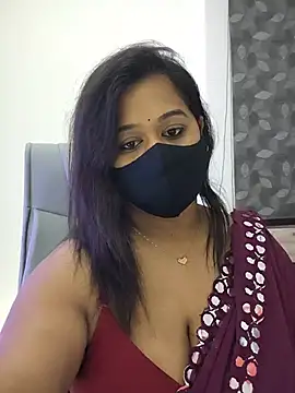 Snapshot of beauty_lisa- chatting on 07-21-26, 12:39 beauty lisa- online show from 07-21-26, 12:39