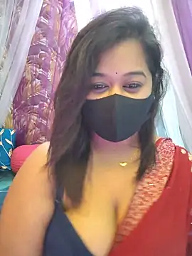 Snapshot of beauty_lisa- chatting on 06-21-26, 07:14 beauty lisa- online show from 06-21-26, 07:14