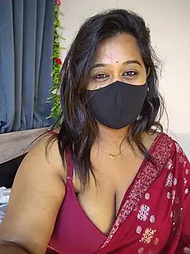 Snapshot of beauty_lisa- chatting on 06-25-26, 06:46 beauty lisa- online show from 06-25-26, 06:46