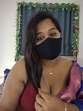 Snapshot of beauty_lisa- chatting on 07-01-26, 08:42 beauty lisa- online show from 07-01-26, 08:42