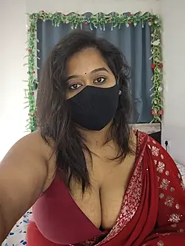 Snapshot of beauty_lisa- chatting on 07-05-26, 12:34 beauty lisa- online show from 07-05-26, 12:34