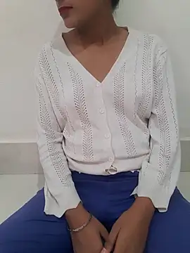 Riya5677 online show from 06-17-26, 03:50