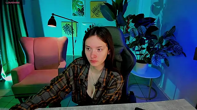 Snapshot of Eva_Leeee chatting on 06-23-26, 05:16 Eva Leeee online show from 06-23-26, 05:16