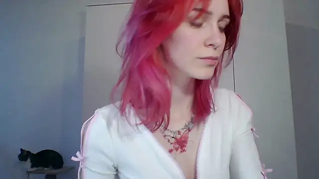 Snapshot of KayleneWesterberg chatting on 06-19-26, 03:07 KayleneWesterberg online show from 06-19-26, 03:07