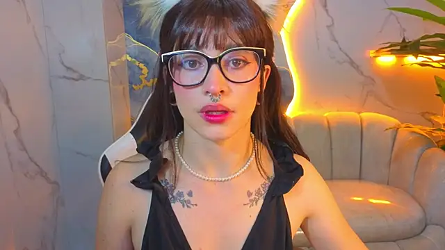 Snapshot of Lily_Tx chatting on 06-16-26, 07:36 Lily Tx online show from 06-16-26, 07:36