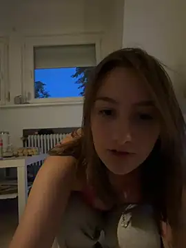Snapshot of Violet_Velvet chatting on 07-21-26, 08:21 Violet Velvet online show from 07-21-26, 08:21