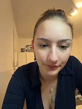 Snapshot of Violet_Velvet chatting on 06-14-26, 08:32 Violet Velvet online show from 06-14-26, 08:32