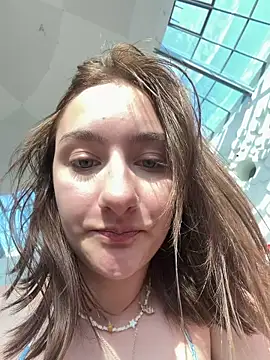 Snapshot of Violet_Velvet chatting on 06-19-26, 03:29 Violet Velvet online show from 06-19-26, 03:29