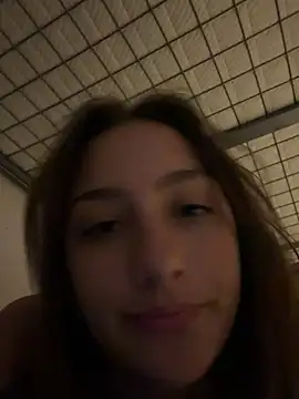 Snapshot of Violet_Velvet chatting on 06-25-26, 05:07 Violet Velvet online show from 06-25-26, 05:07