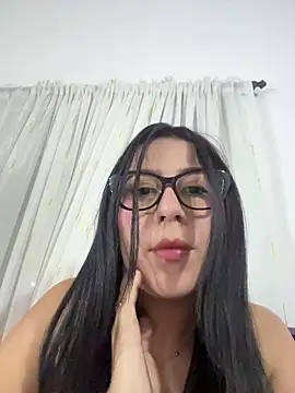 Snapshot of Lunna_Elisa chatting on 08-08-26, 03:13 Lunna Elisa online show from 08-08-26, 03:13