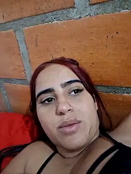 Snapshot of miarouse-21- chatting on 06-17-26, 06:02 miarouse-21- online show from 06-17-26, 06:02