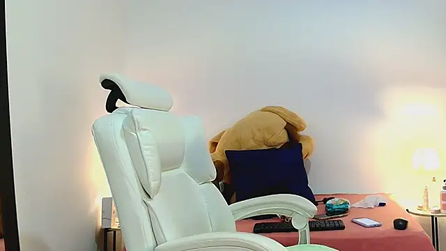 Snapshot of Isabella_Sophia19 chatting on 07-04-26, 03:13 Isabella Sophia19 online show from 07-04-26, 03:13