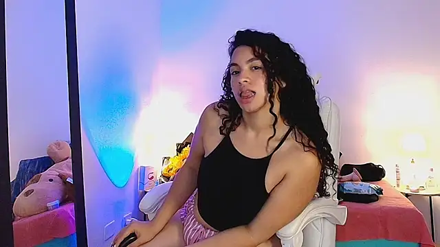Snapshot of Isabella_Sophia19 chatting on 07-01-26, 12:55 Isabella Sophia19 online show from 07-01-26, 12:55