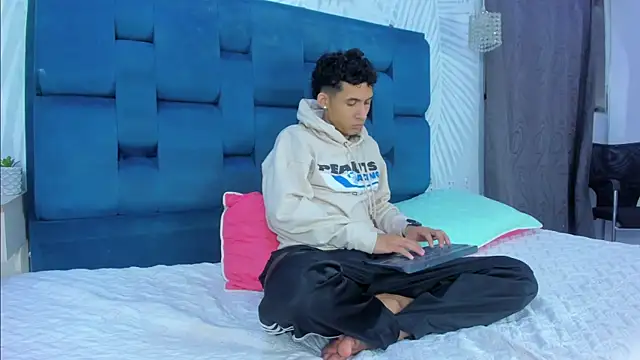 Snapshot of JARED_BOY1 chatting on 07-16-26, 12:46 JARED BOY1 online show from 07-16-26, 12:46