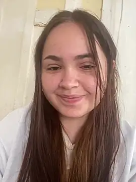 Snapshot of bella__hott chatting on 07-27-26, 11:28 bella hott online show from 07-27-26, 11:28