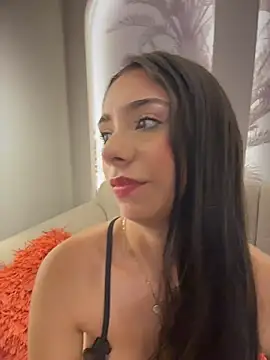 Snapshot of michbrunnette chatting on 07-25-26, 03:47 michbrunnette online show from 07-25-26, 03:47