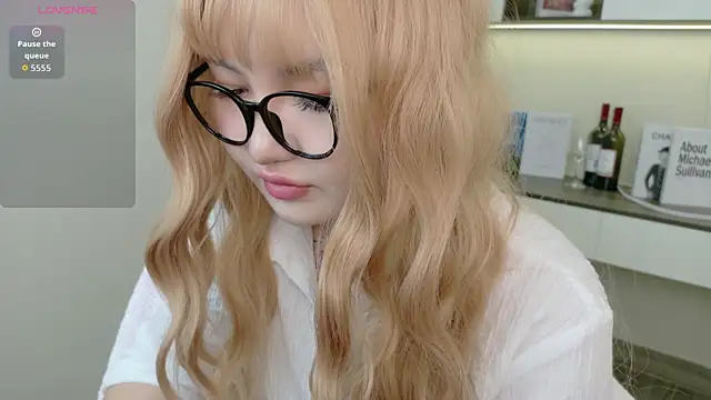 sakuraclover online show from 06-20-26, 03:55