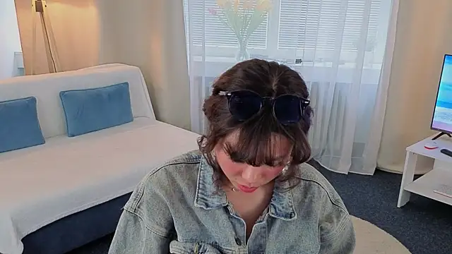 Snapshot of MyRebecca chatting on 06-16-26, 11:43 MyRebecca online show from 06-16-26, 11:43