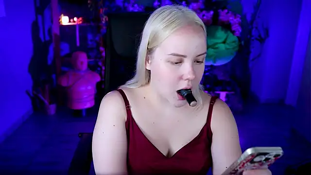 Snapshot of stellawatts chatting on 07-12-26, 12:06 stellawatts online show from 07-12-26, 12:06