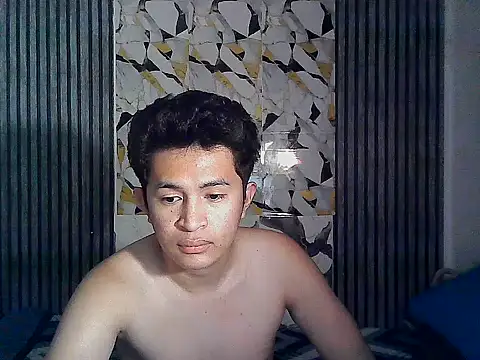 Snapshot of Your_Baby01 chatting on 06-15-26, 06:24 Your Baby01 online show from 06-15-26, 06:24