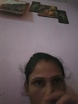 Snapshot of Roohi-hot chatting on 07-04-26, 12:32 Roohi-hot online show from 07-04-26, 12:32