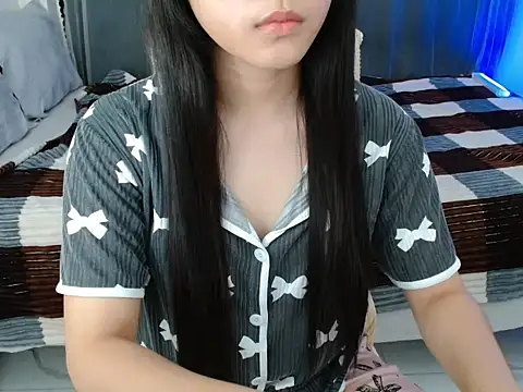 Snapshot of xsavanah01 chatting on 07-27-26, 04:36 xsavanah01 online show from 07-27-26, 04:36