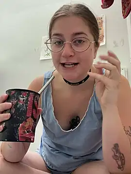 Snapshot of mclacy chatting on 06-16-26, 12:27 mclacy online show from 06-16-26, 12:27