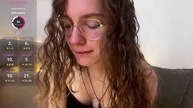Snapshot of AliKnop chatting on 07-21-26, 10:16 AliKnop online show from 07-21-26, 10:16