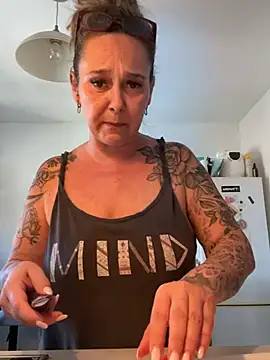 Snapshot of -SweetSandy- chatting on 06-25-26, 02:55 -SweetSandy- online show from 06-25-26, 02:55