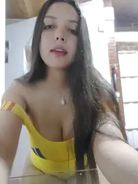 Snapshot of Bella_Karoline chatting on 07-08-26, 12:13 Bella Karoline online show from 07-08-26, 12:13