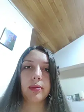Snapshot of Bella_Karoline chatting on 06-30-26, 12:32 Bella Karoline online show from 06-30-26, 12:32