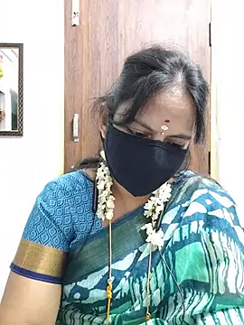 Snapshot of Tamil_white_beauty chatting on 07-10-26, 05:46 Tamil white beauty online show from 07-10-26, 05:46