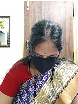 Snapshot of Tamil_white_beauty chatting on 06-20-26, 03:39 Tamil white beauty online show from 06-20-26, 03:39