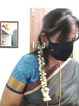 Snapshot of Tamil_white_beauty chatting on 06-29-26, 01:44 Tamil white beauty online show from 06-29-26, 01:44