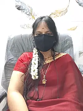 Snapshot of Tamil_white_beauty chatting on 07-28-26, 06:20 Tamil white beauty online show from 07-28-26, 06:20