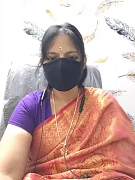 Snapshot of Tamil_white_beauty chatting on 07-29-26, 01:21 Tamil white beauty online show from 07-29-26, 01:21
