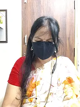 Snapshot of Tamil_white_beauty chatting on 06-17-26, 05:23 Tamil white beauty online show from 06-17-26, 05:23