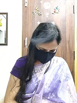 Snapshot of Tamil_white_beauty chatting on 07-20-26, 08:00 Tamil white beauty online show from 07-20-26, 08:00