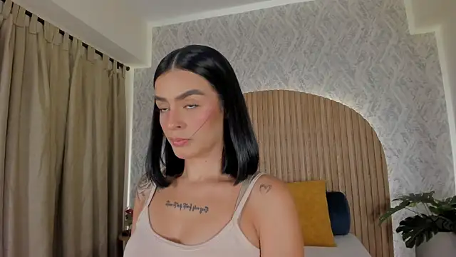 Snapshot of Victoria_Blake_ chatting on 07-19-26, 02:53 Victoria Blake online show from 07-19-26, 02:53