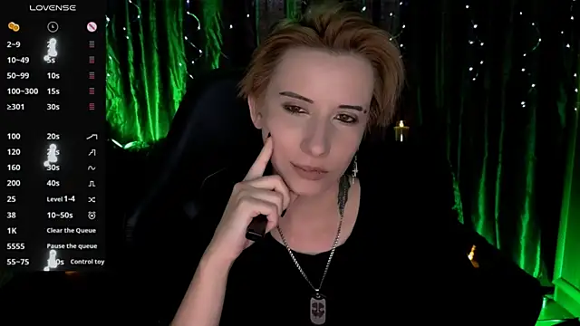 Snapshot of _Shadow_devil__ chatting on 06-24-26, 02:04 Shadow devil online show from 06-24-26, 02:04