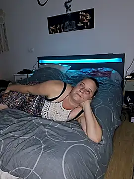 Snapshot of Madame100E chatting on 06-14-26, 01:57 Madame100E online show from 06-14-26, 01:57