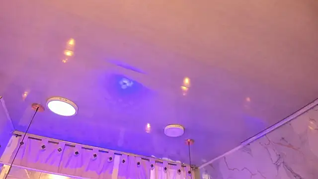 Snapshot of Tifanny-Val chatting on 07-08-26, 12:06 Tifanny-Val online show from 07-08-26, 12:06