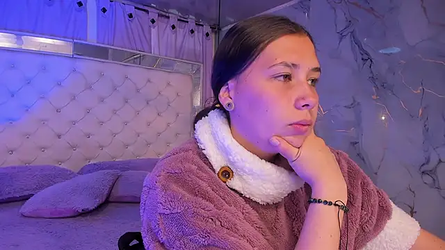 Snapshot of Tifanny-Val chatting on 07-30-26, 11:53 Tifanny-Val online show from 07-30-26, 11:53
