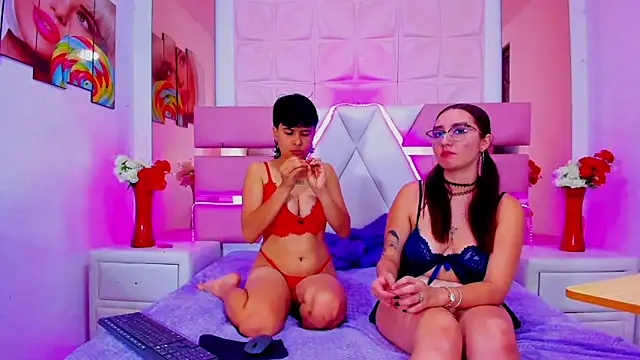 Snapshot of CherryRusson chatting on 06-19-26, 12:55 CherryRusson online show from 06-19-26, 12:55