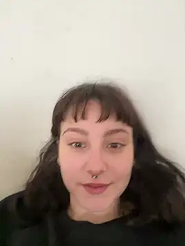 Snapshot of jinixxxs chatting on 06-18-26, 04:45 jinixxxs online show from 06-18-26, 04:45