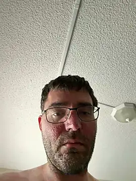Snapshot of joe4p chatting on 06-12-26, 10:51 joe4p online show from 06-12-26, 10:51