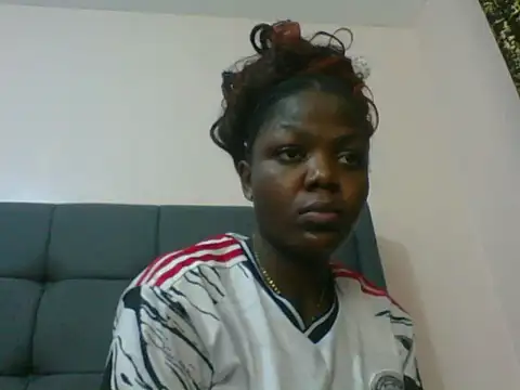 Snapshot of Black_prettty chatting on 07-21-26, 10:33 Black prettty online show from 07-21-26, 10:33