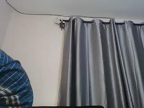Snapshot of Black_prettty chatting on 06-22-26, 04:37 Black prettty online show from 06-22-26, 04:37